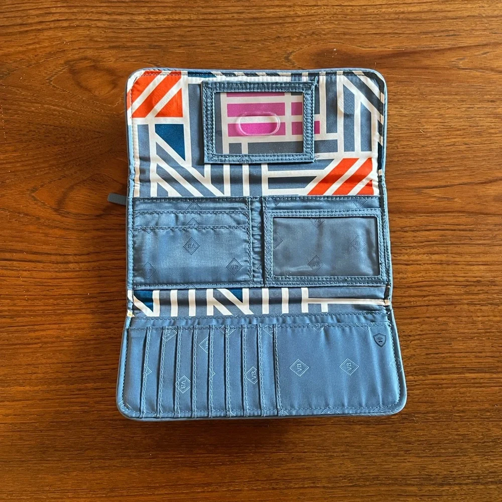 Vera Bradley trifold wallet NWOT - Picture 6 of 9